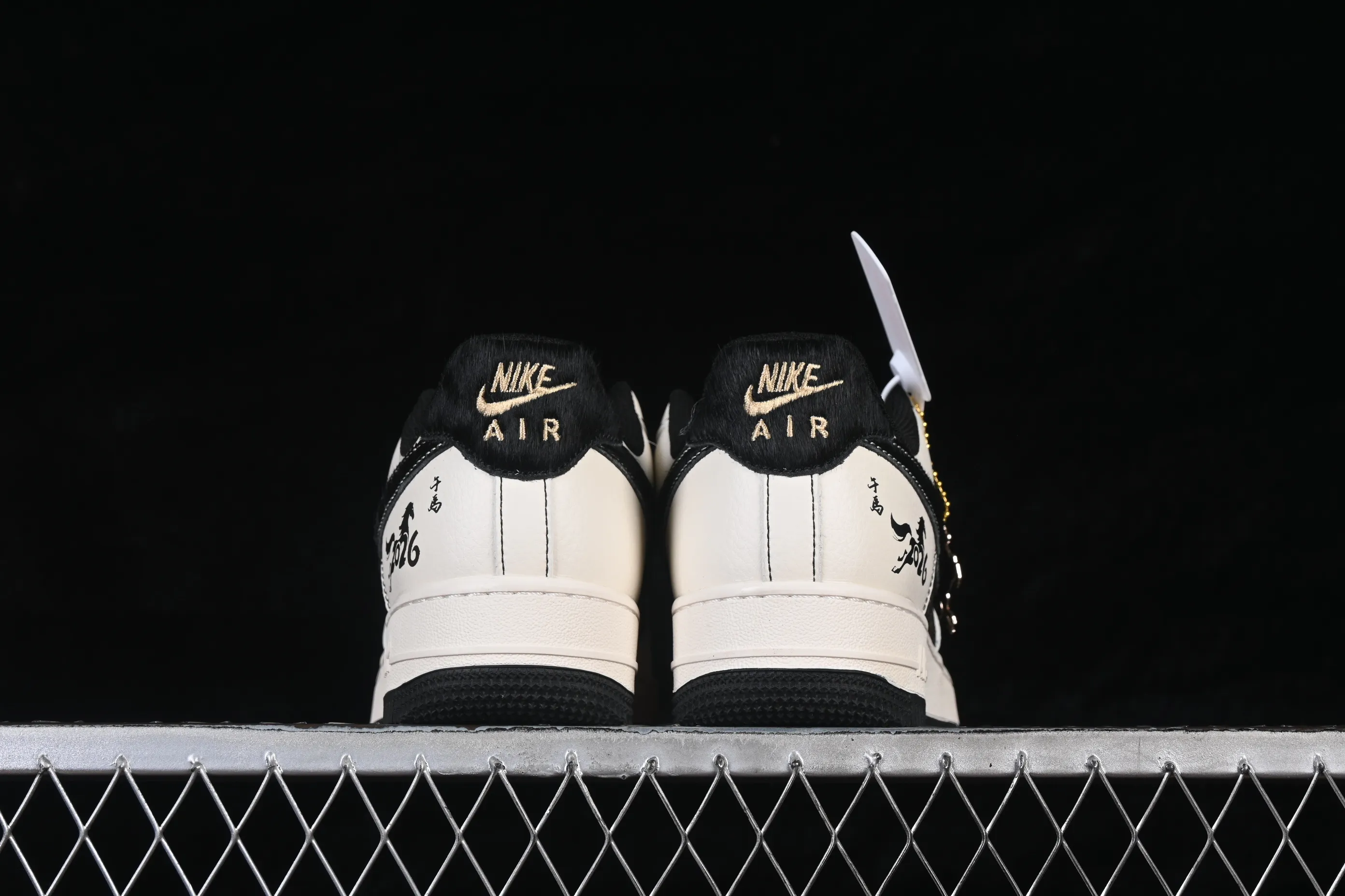 All categories Nk Air Force 1 Air Force series Nk Air Force 1 Low Air Force low-top Nike Air Force 1'07 Low Limited to the Year of the Horse, you will get rich soon Air Force 1 low-top casual sneakers QW5288-128